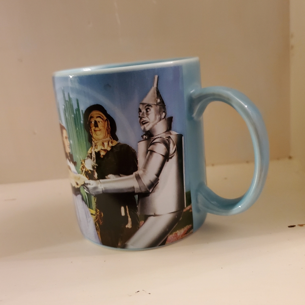 Wizard of Oz mug coffe cup lion Dorothy tin man scarecrow blue - Picture 2 of 8